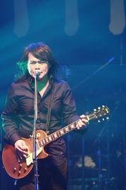 娱乐大爆料伍佰视频大全,伍佰经典视频大盘点，重温摇滚传奇时刻  第1张